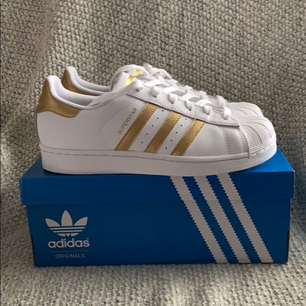 Adidas Superstar Shoes Women’s Size 6
